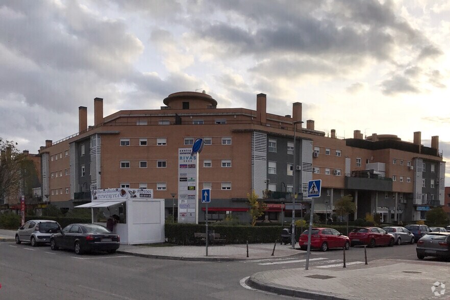 Immeuble residentiel dans Rivas-Vaciamadrid, Madrid à vendre - Photo du bâtiment - Image 3 de 3