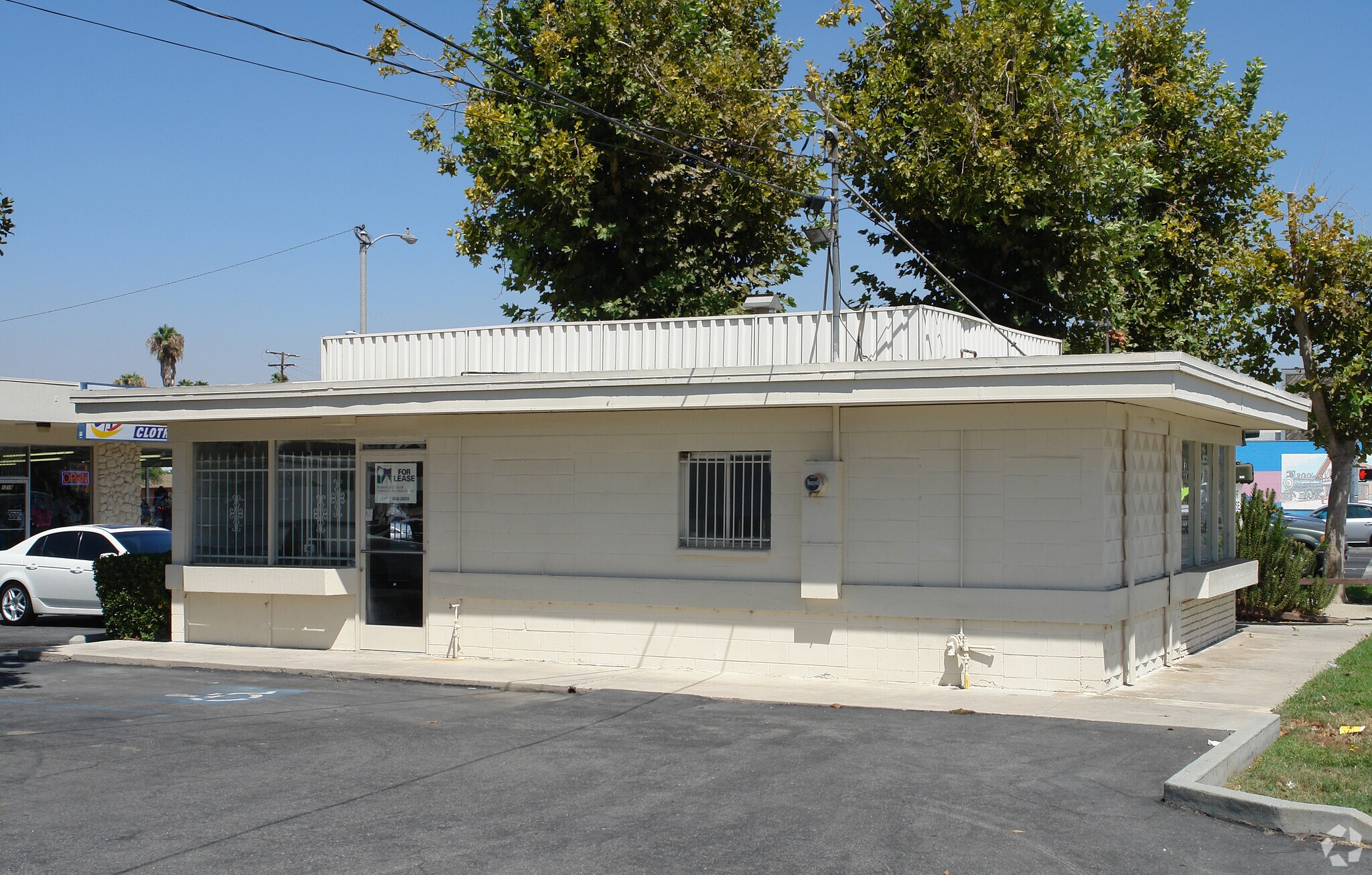 1291 E Florida Ave, Hemet, CA à vendre Photo principale- Image 1 de 4