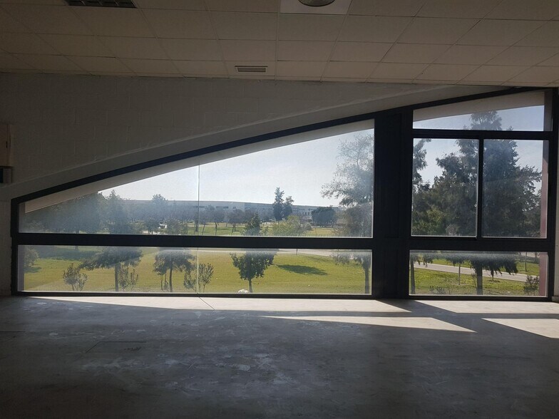 Industrial in SEVILLA, Sevilla for lease - Interior Photo - Image 3 of 17
