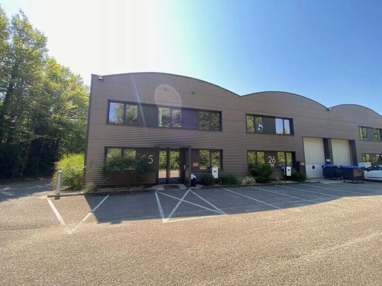 Bureau dans Dardilly à louer - Photo du bâtiment - Image 2 de 8