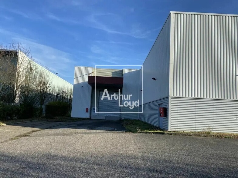 Office in Lisses for lease - Building Photo - Image 3 of 13