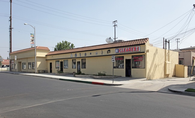 Plus de détails pour 6106-6112 Rita Ave, Huntington Park, CA - Bureau/Commerce de détail à louer
