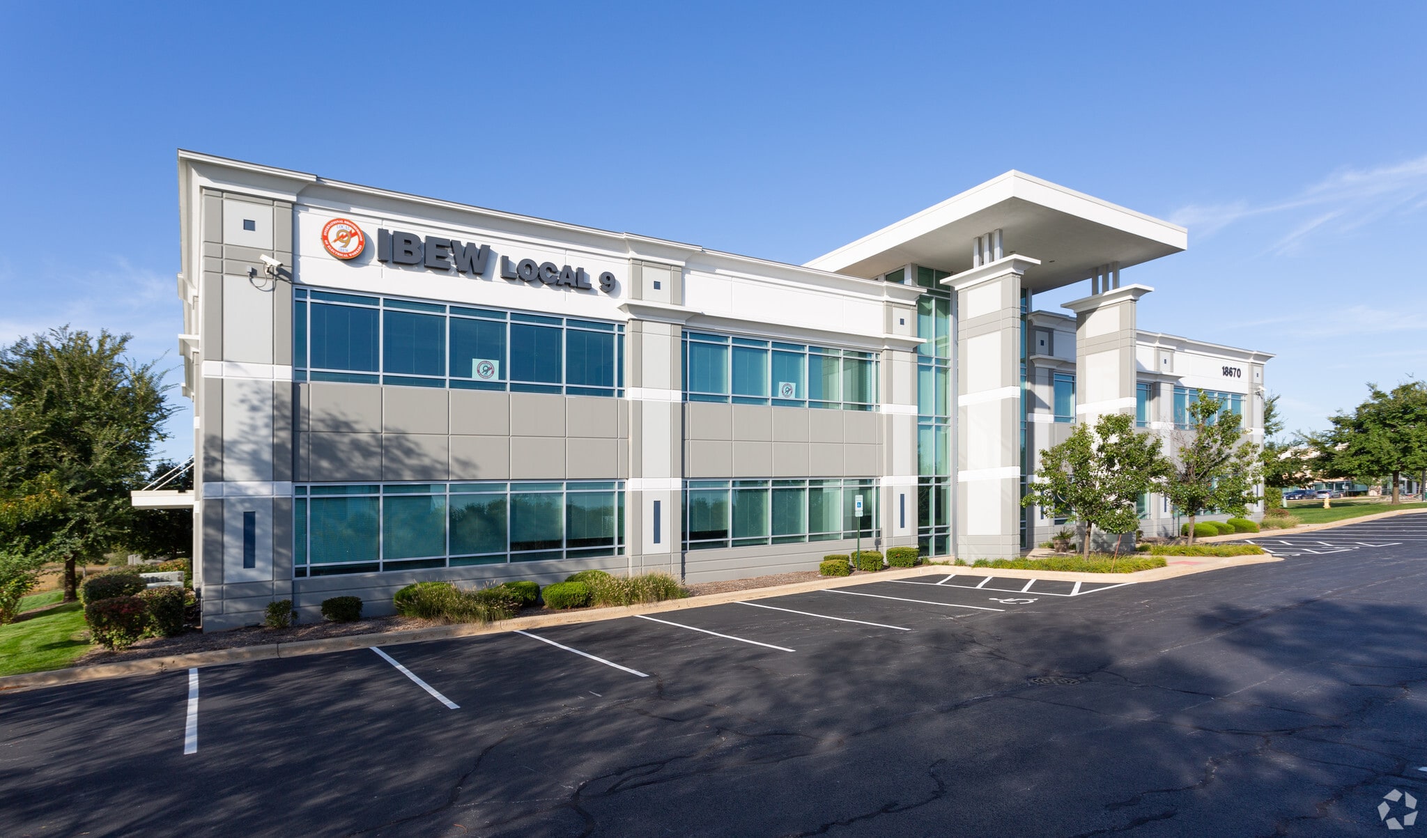 18670 Graphics Dr, Tinley Park, IL for sale Building Photo- Image 1 of 7