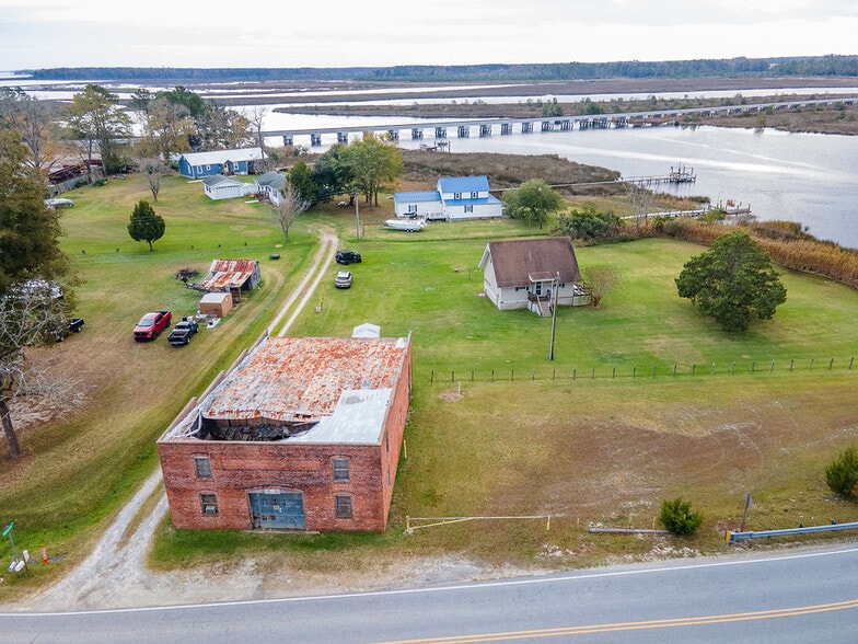 110 Wetherington Landing rd, Stella, NC à vendre - Photo du bâtiment - Image 2 de 46