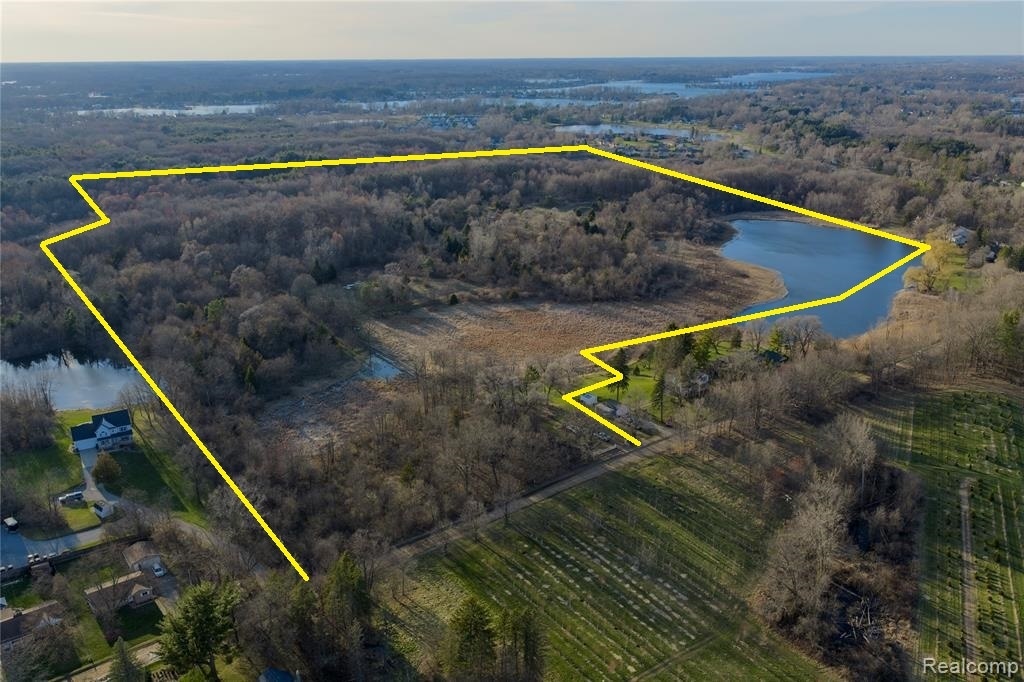 14400 Eddy Lake rd, Fenton, MI for sale Primary Photo- Image 1 of 14