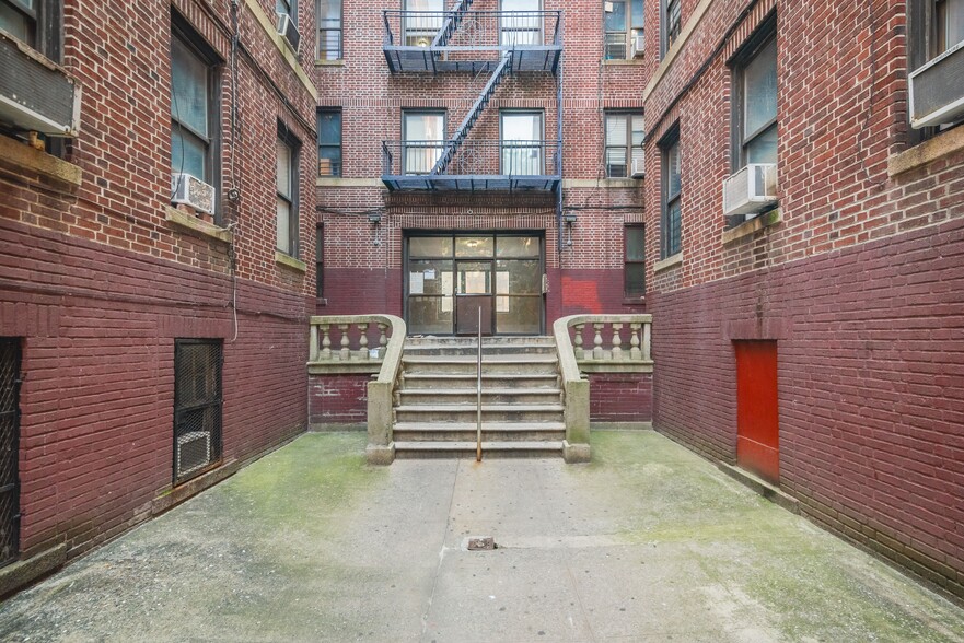 220 Miriam, Bronx, NY for sale - Building Photo - Image 3 of 13