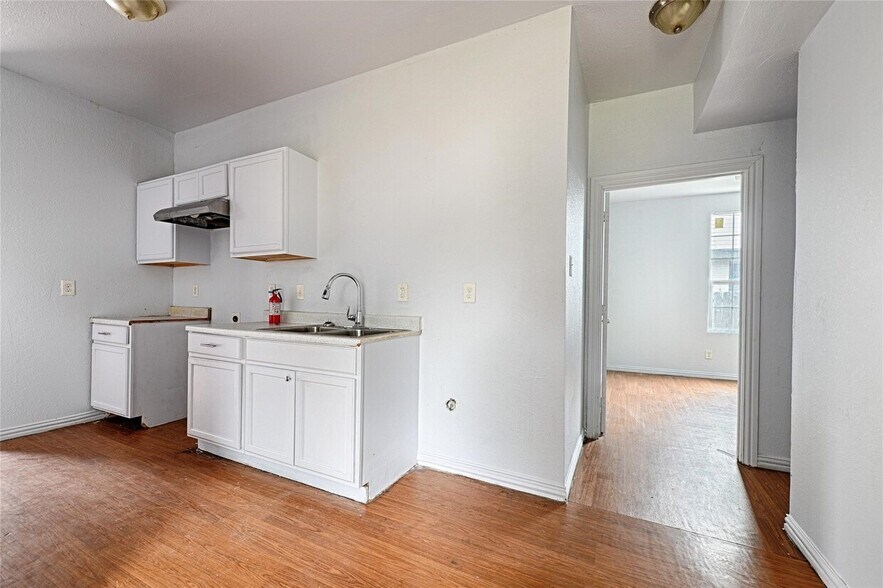 3020 South Blvd, Dallas, TX à vendre - Photo intérieure - Image 3 de 13