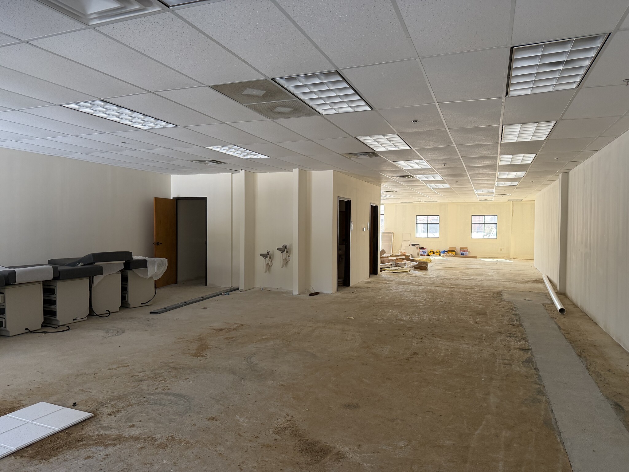 2715 Kirby Rd, Memphis, TN for lease Interior Photo- Image 1 of 3