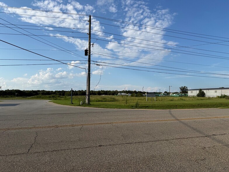 Raceway Court at Fussell Road, Leesburg, GA à vendre - Photo intérieure - Image 2 de 12