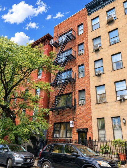 453 W 48th St, New York, NY for sale - Building Photo - Image 1 of 6