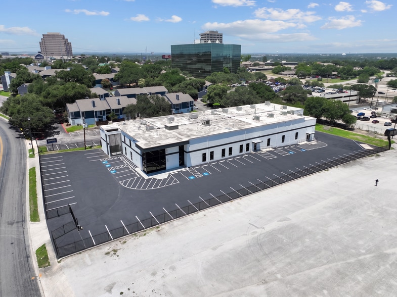 7700 Torino St, San Antonio, TX à vendre - Photo du bâtiment - Image 3 de 10
