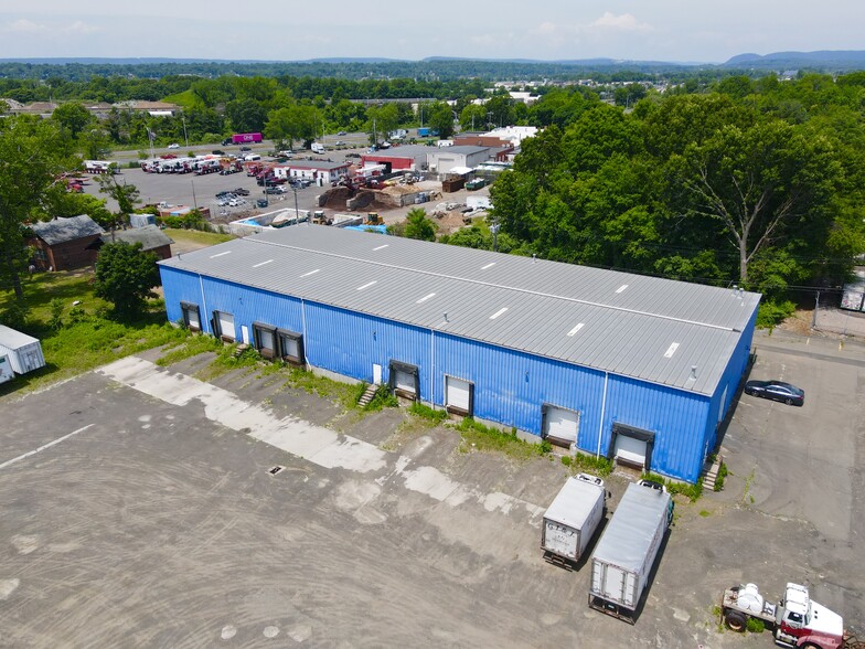 126 Quinnipiac Ave, North Haven, CT for lease - Building Photo - Image 3 of 3