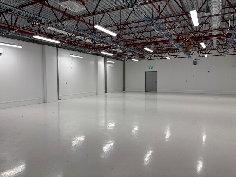 1315 Tappen Valley Rd, Tappen, BC for lease - Building Photo - Image 2 of 5