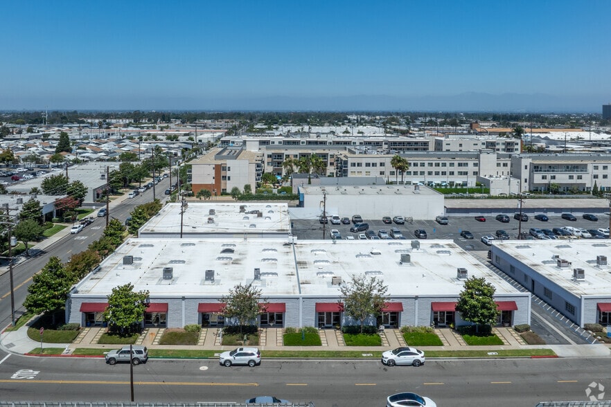 868-882 W 16th St, Newport Beach, CA for lease - Aerial - Image 3 of 8