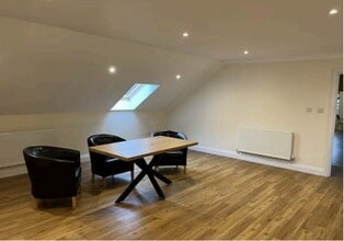 Kingswood Ln, Aylesbury for lease Interior Photo- Image 2 of 16