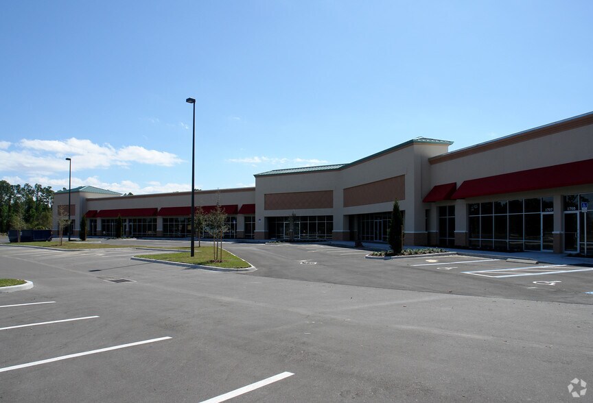 1701-1729 Business Center Ln, Kissimmee, FL à louer - Photo du bâtiment - Image 3 de 6