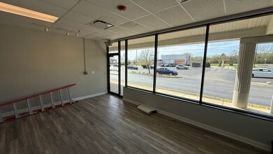 1600 Algonquin Rd, Hoffman Estates, IL for lease Interior Photo- Image 2 of 10
