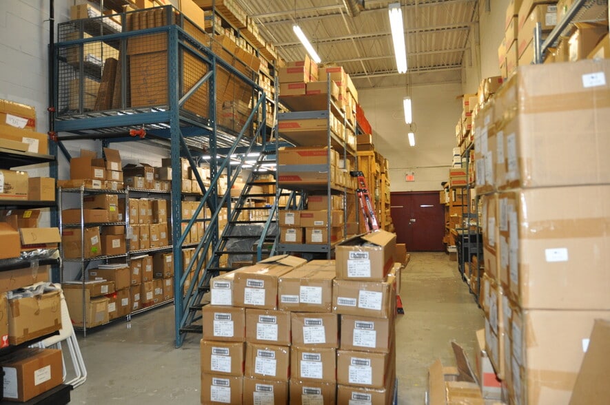 2800 John St, Markham, ON for sale - Interior Photo - Image 2 of 7