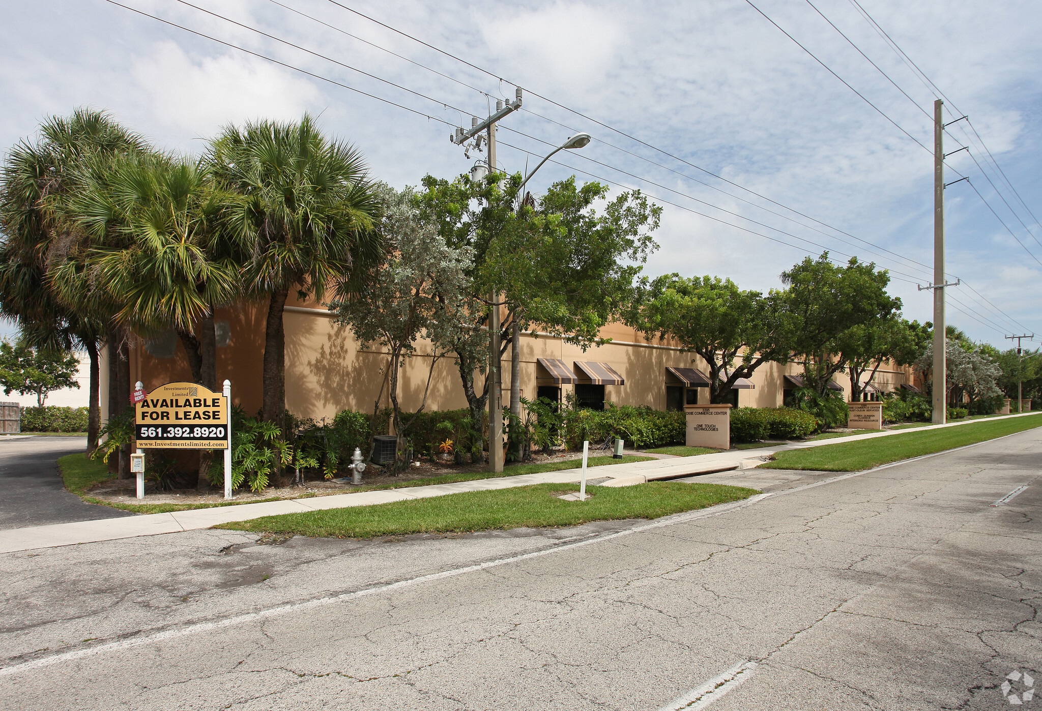 3595 N Dixie Hwy, Boca Raton, FL for lease Primary Photo- Image 1 of 4
