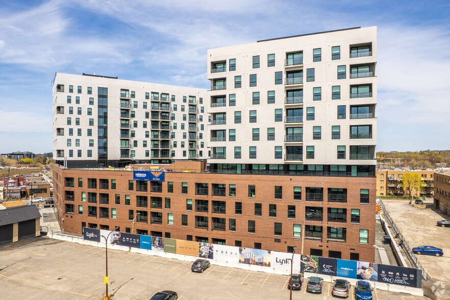 5200 St De La Savane, Montréal, QC à louer - Photo du bâtiment - Image 2 de 31