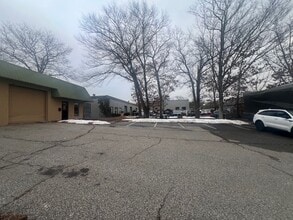 50 Rocky Point Yaphank Rd, Rocky Point, NY à louer Photo du bâtiment- Image 2 de 10