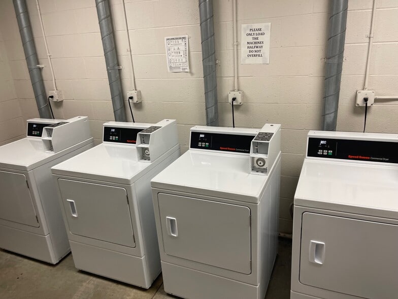 400 College Ave, Ithaca, NY à vendre - Photo du bâtiment - Image 3 de 24