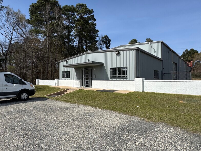 474 State Highway 42 N W Access Rd, Kilgore, TX à louer - Photo du bâtiment - Image 2 de 4