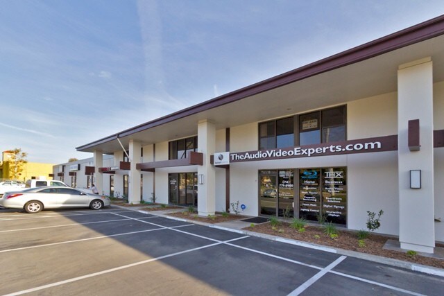 5558-5576 E La Palma Ave, Anaheim, CA à louer - Photo du bâtiment - Image 2 de 9