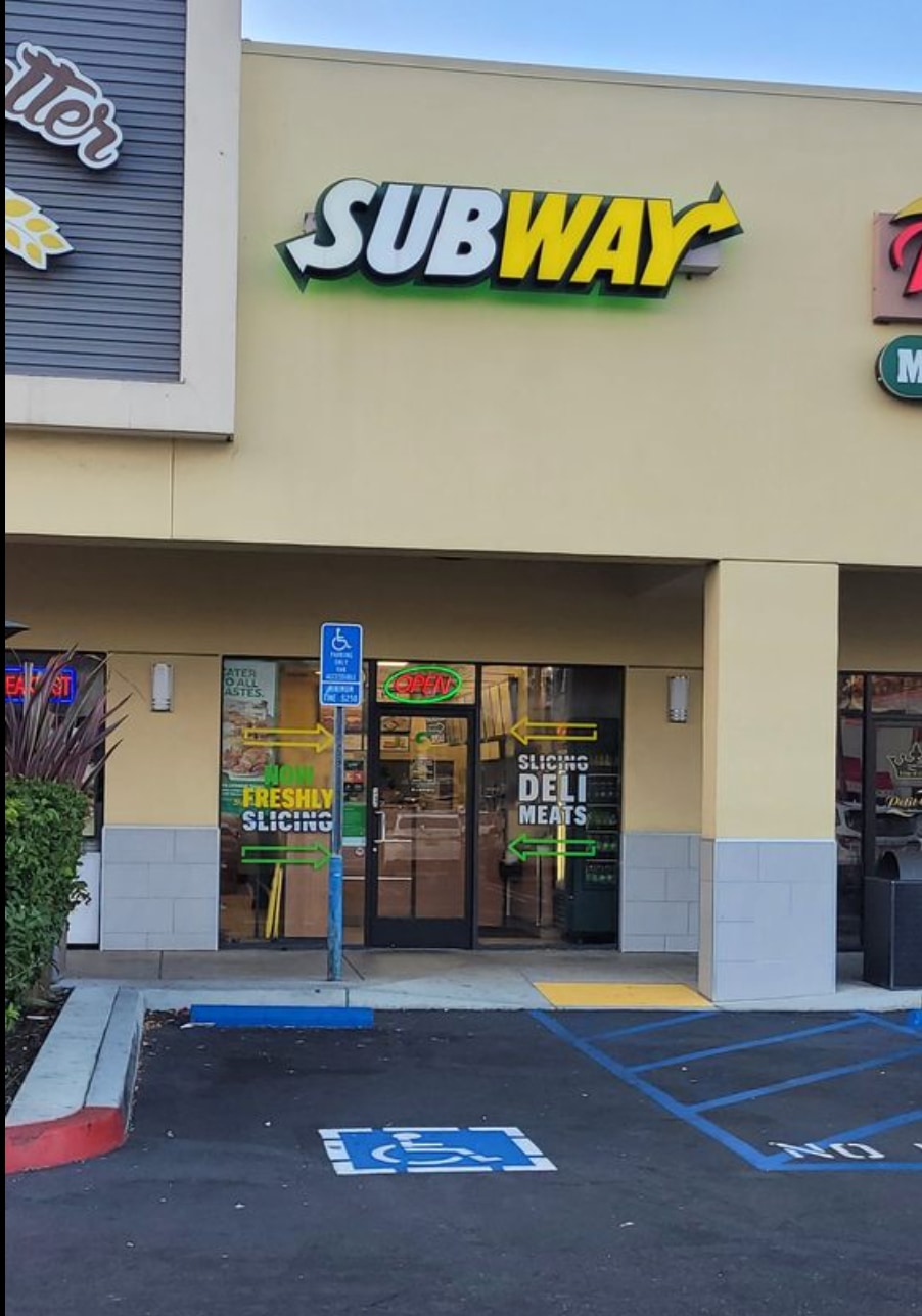 600 N Sepulveda Blvd, El Segundo, CA à louer Photo du bâtiment- Image 1 de 3