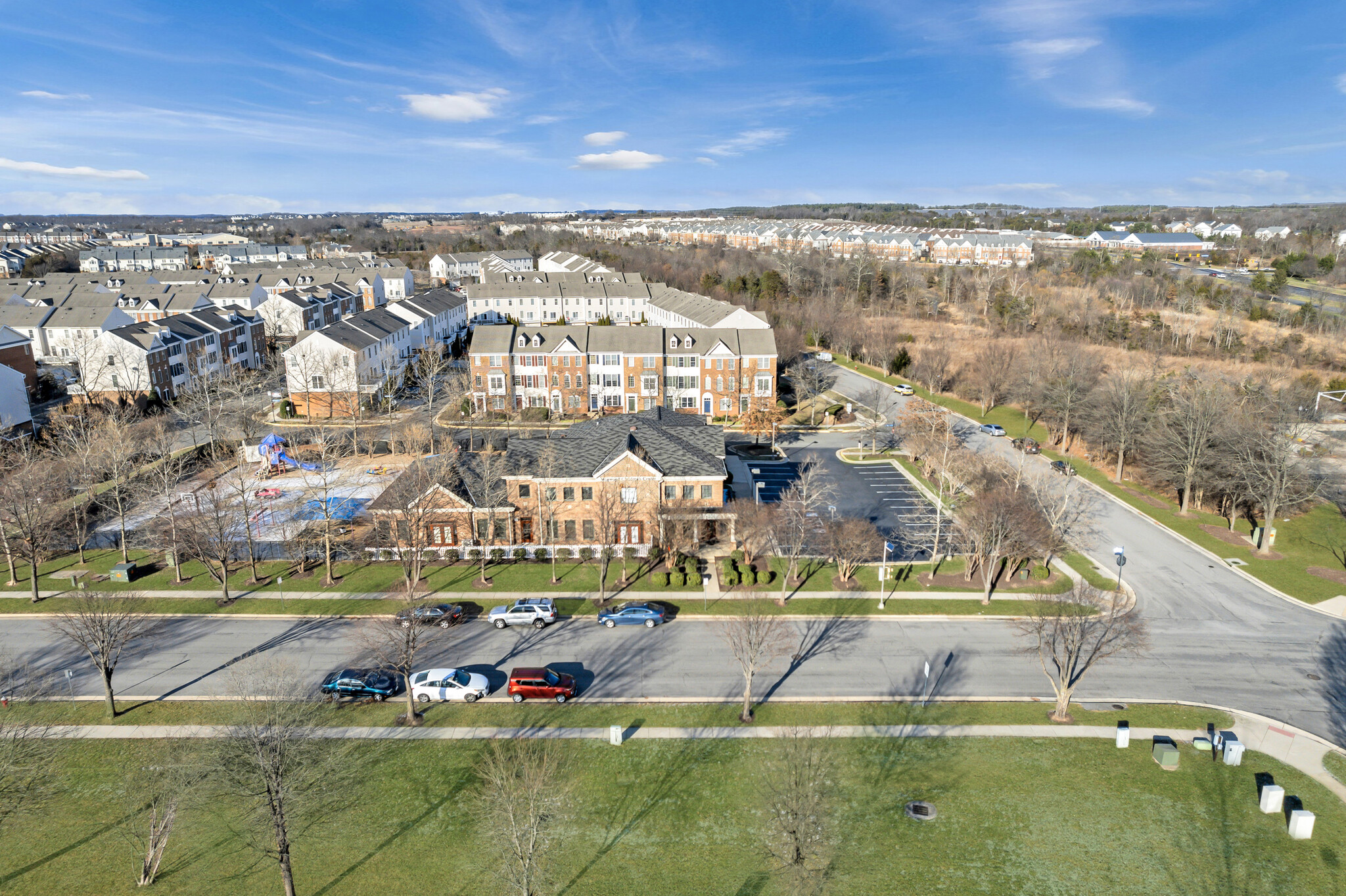 42851 Smallwood Ter, Chantilly, VA à vendre Photo du bâtiment- Image 1 de 33