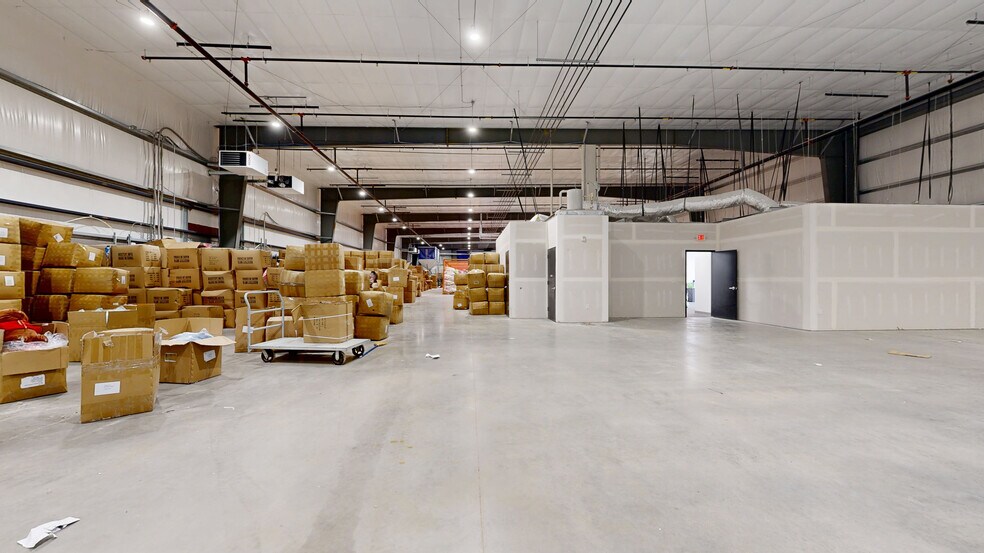 1 Industrial Ct, Freehold, NJ à louer - Numérisation 3D de Matterport - Image 3 de 23