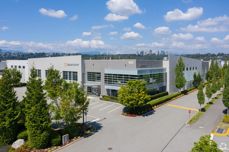 5555 Trapp Ave, Burnaby, BC à louer - Photo du bâtiment - Image 1 de 4