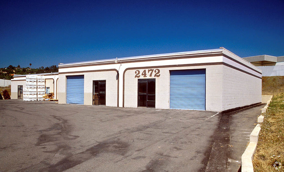 2472 S Santa Fe Ave, Vista, CA for lease - Building Photo - Image 2 of 9