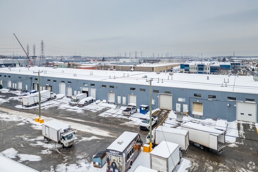 1100-1154 Rue Berlier, Laval, QC for lease - Building Photo - Image 3 of 4