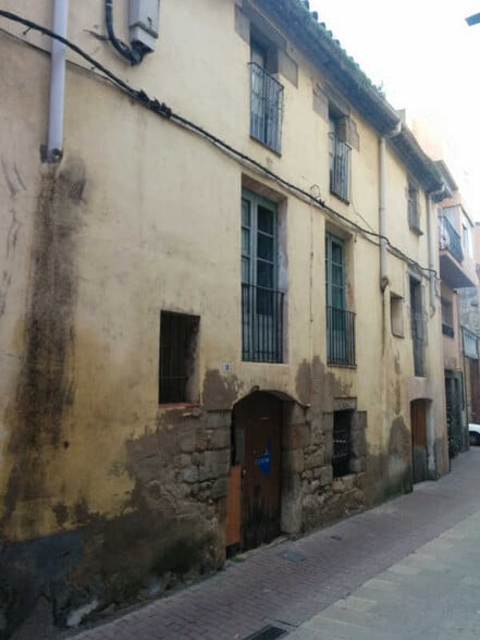 Immeuble residentiel dans La Jonquera, Gerona à vendre - Photo du bâtiment - Image 2 de 7