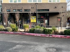 160 NW Gilman Blvd, Issaquah, WA à louer Photo du bâtiment- Image 1 de 5