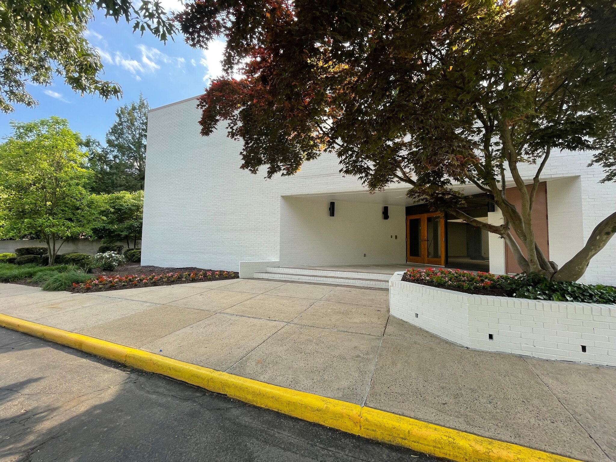 1914 Association Dr, Reston, VA à louer Photo principale- Image 1 de 26