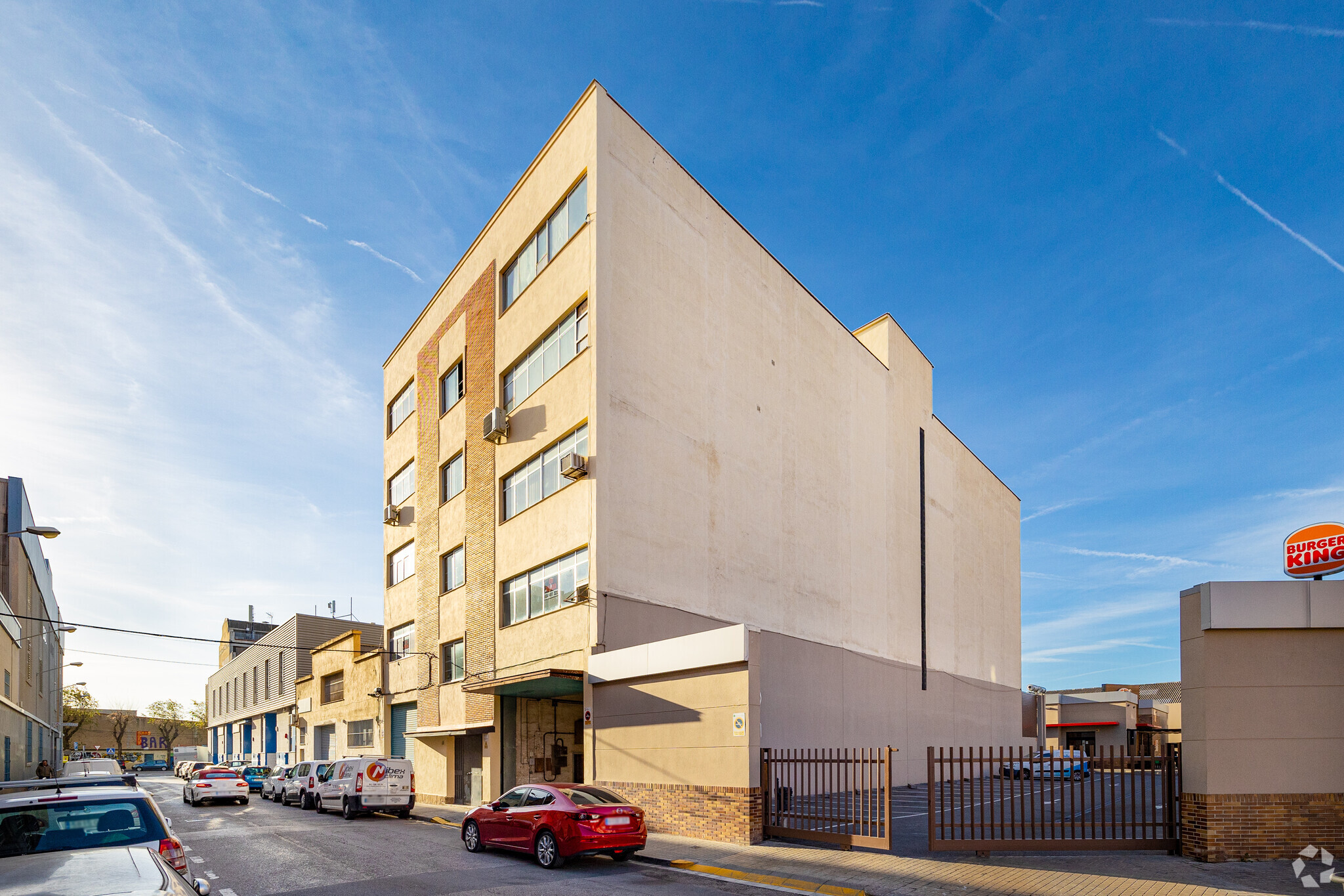 Industrial in L'hospitalet De Llobregat, Barcelona for sale Primary Photo- Image 1 of 4