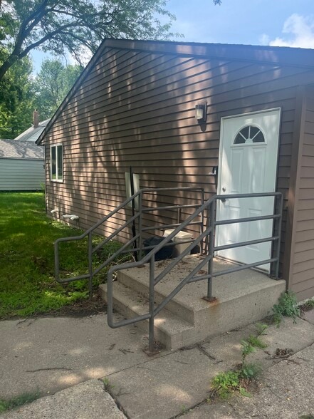 318 1st St SW, New Richland, MN for sale - Building Photo - Image 3 of 12