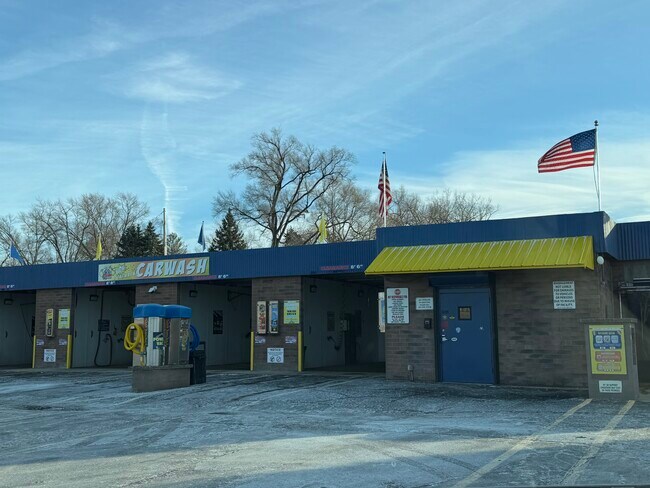 More details for 1729 E Riverside, Rockford, IL - Specialty for Sale