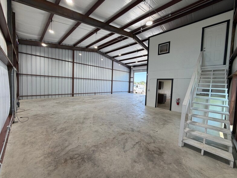 4072 Old Lorena Rd, Lorena, TX for lease - Building Photo - Image 2 of 15