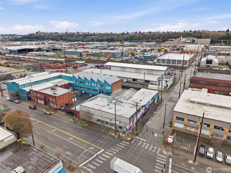 3232 1st Ave S, Seattle, WA for sale - Building Photo - Image 2 of 11