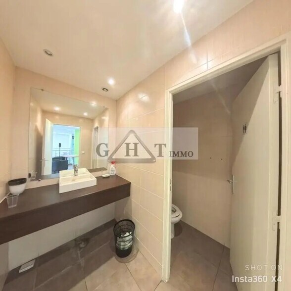 Industrial in Créteil for lease - Interior Photo - Image 2 of 6