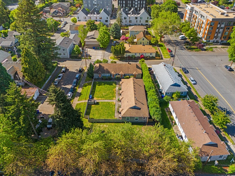 4517 N Montana Ave, Portland, OR à vendre - Photo du bâtiment - Image 2 de 13