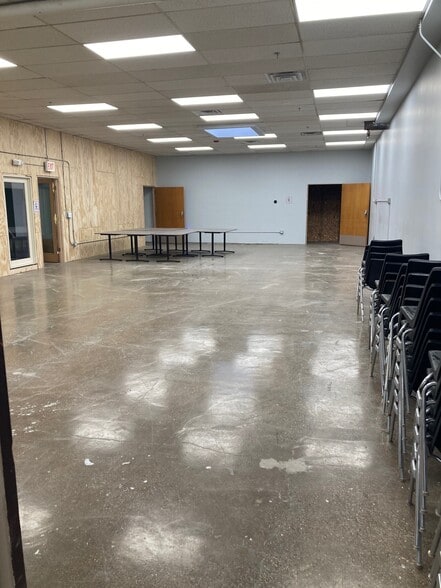 1245 Hartrey Ave, Evanston, IL for lease - Building Photo - Image 3 of 19