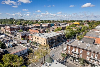 251-257A Rue Saint-Viateur O, Montréal, QC - Aérien Vue de la carte