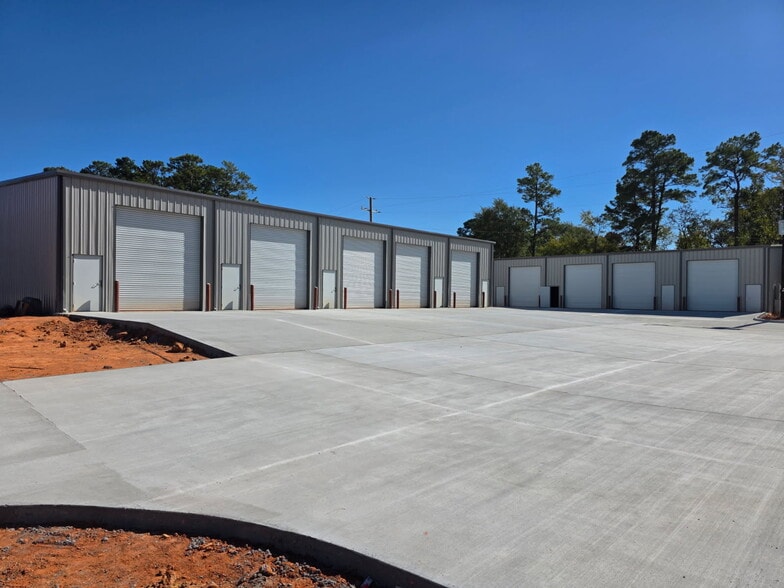 200 Porter Rd, Conroe, TX for lease - Building Photo - Image 1 of 10