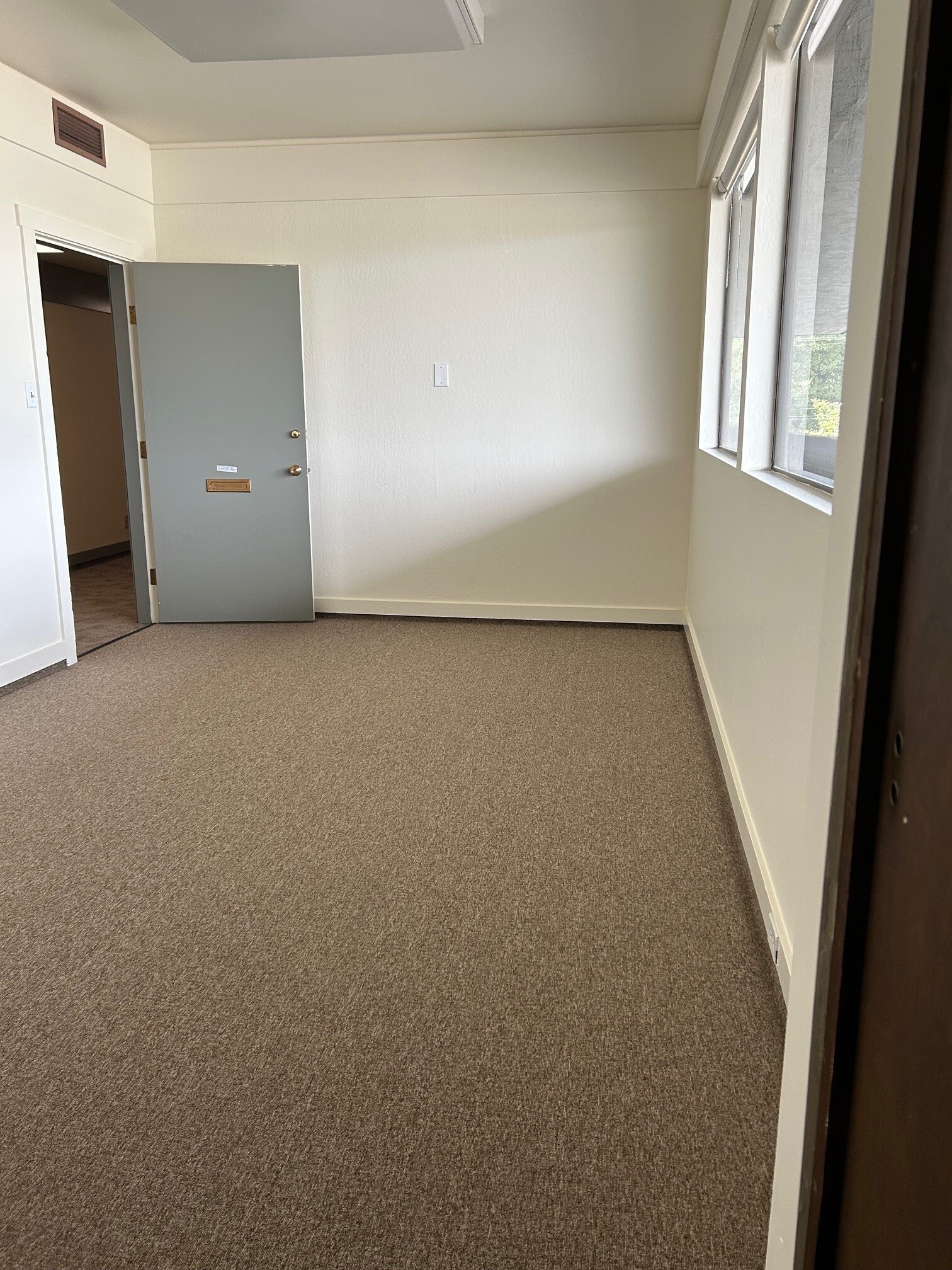 1200 Mt Diablo Blvd, Walnut Creek, CA à louer Photo intérieure- Image 1 de 4