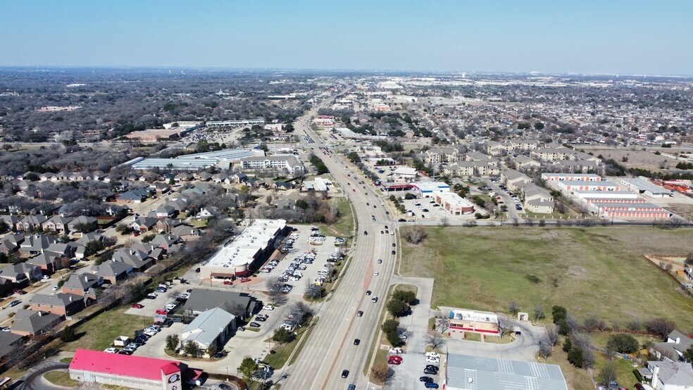 6204 S Cooper St, Arlington, TX à louer - Photo du bâtiment - Image 3 de 4