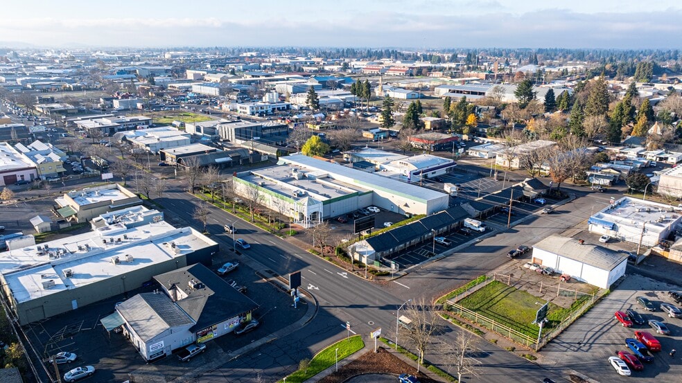 1465 W 7th Ave, Eugene, OR à vendre - Photo du bâtiment - Image 2 de 15